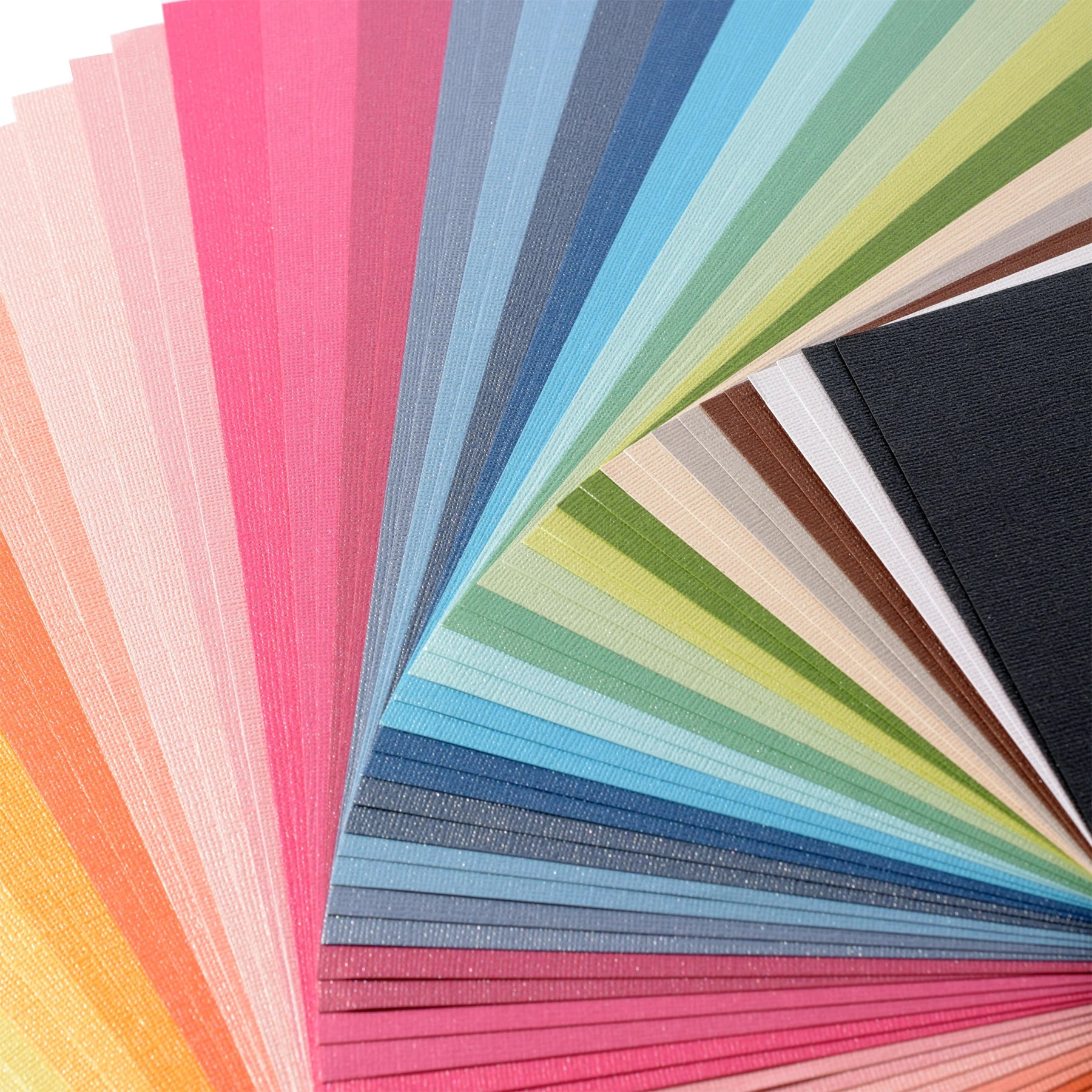 Crealive Cardstock 216 g/m2 - 12’’ x 12’’ - Perlmutt Struktur (50 Cardstock)  Das Florence Pearl Papier mit Struktur ist eine tolle Basis für kreative Karten und Plotts mit dem gewissen Etwas! Aus dem in Perlmutt schimmernden Karton mit Struktur lassen sich vielfältige Kreationen zaubern. Ob Boxen, Karten, Verpackungen; der Perlmutt-Struktur-Effekt sorgt immer für ein aussergewöhnliches Aussehen.     Spezifikationen:  50 Cardstock (je zwei Cardstock pro Farbe) 25 Farben