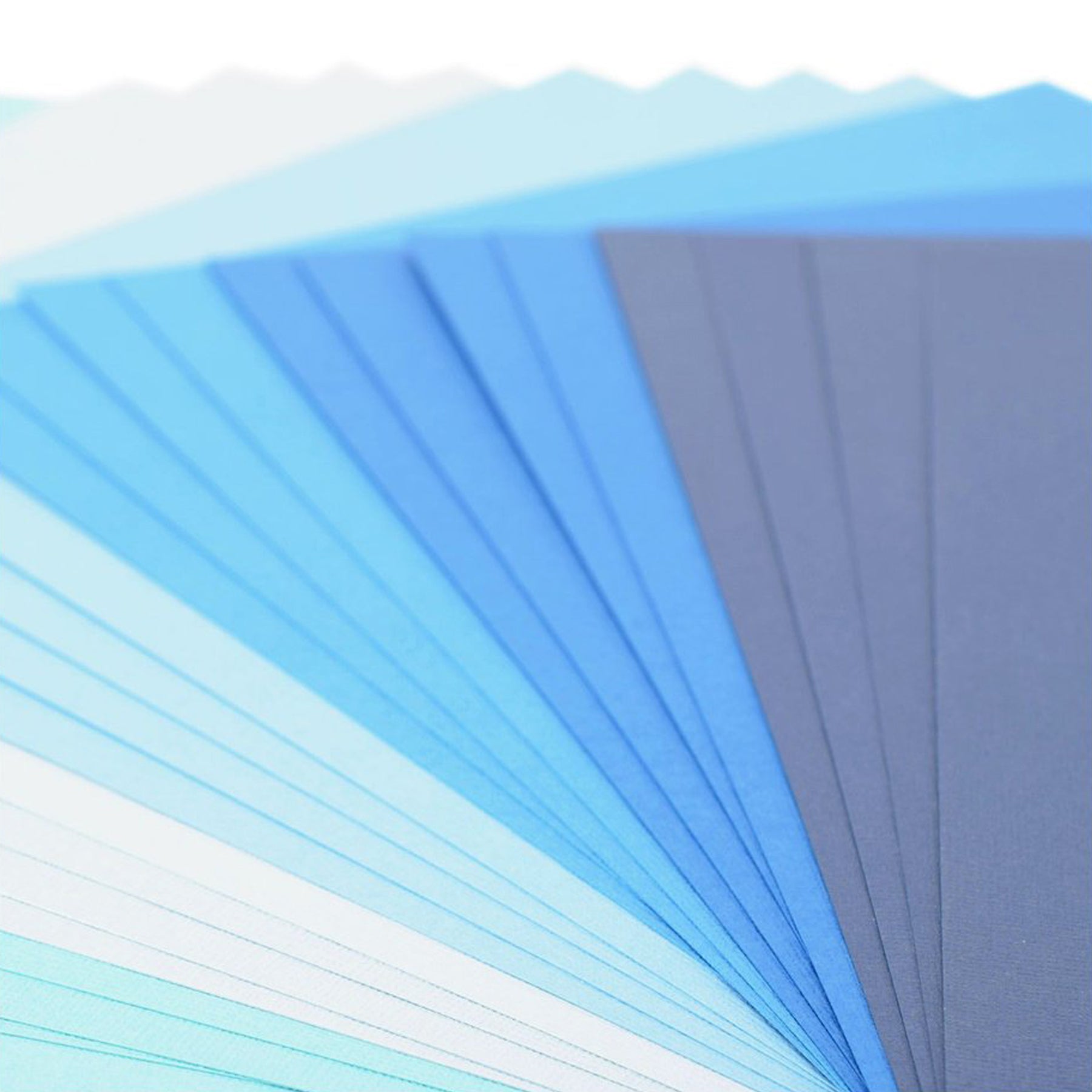 Crealive Cardstock Basic Multipack 216 g/m2 - 12’’ x 12’’ - Blau Strukturiert (24 Cardstock)

Spezifikationen:
•	12’’ x 12’’ (30.5 cm x 30.5 cm)
•	216 g/m2
•	beidseitig farbig (voll durchgefärbt)
•	beschreibbar
•	säurefrei
•	strukturierte Oberfläche
 
Inhalt:
•	4 x Cardstock Sky
•	4 x Cardstock Glacier
•	4 x Cardstock River
•	4 x Cardstock Denim
•	4 x Cardstock Sapphire
•	4 x Cardstock Maritime
 
Dieses Cardstock / Bastelpapier ist geeignet für:
•	Karten
•	Karten-Verzierungen
•	Plotten
•	Stanzen
•	Prägen
•	